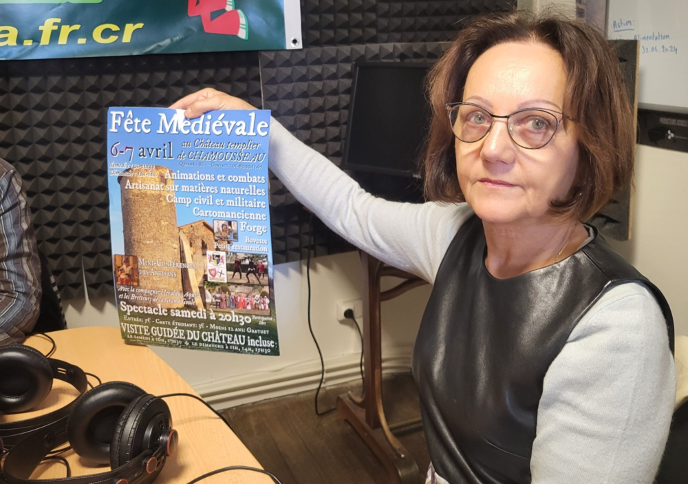 Clara chez Radio Agora Montmorillon